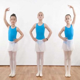 Clases de Ballet clásico 8 a 10 años Escuela Profesional Madrid Centro